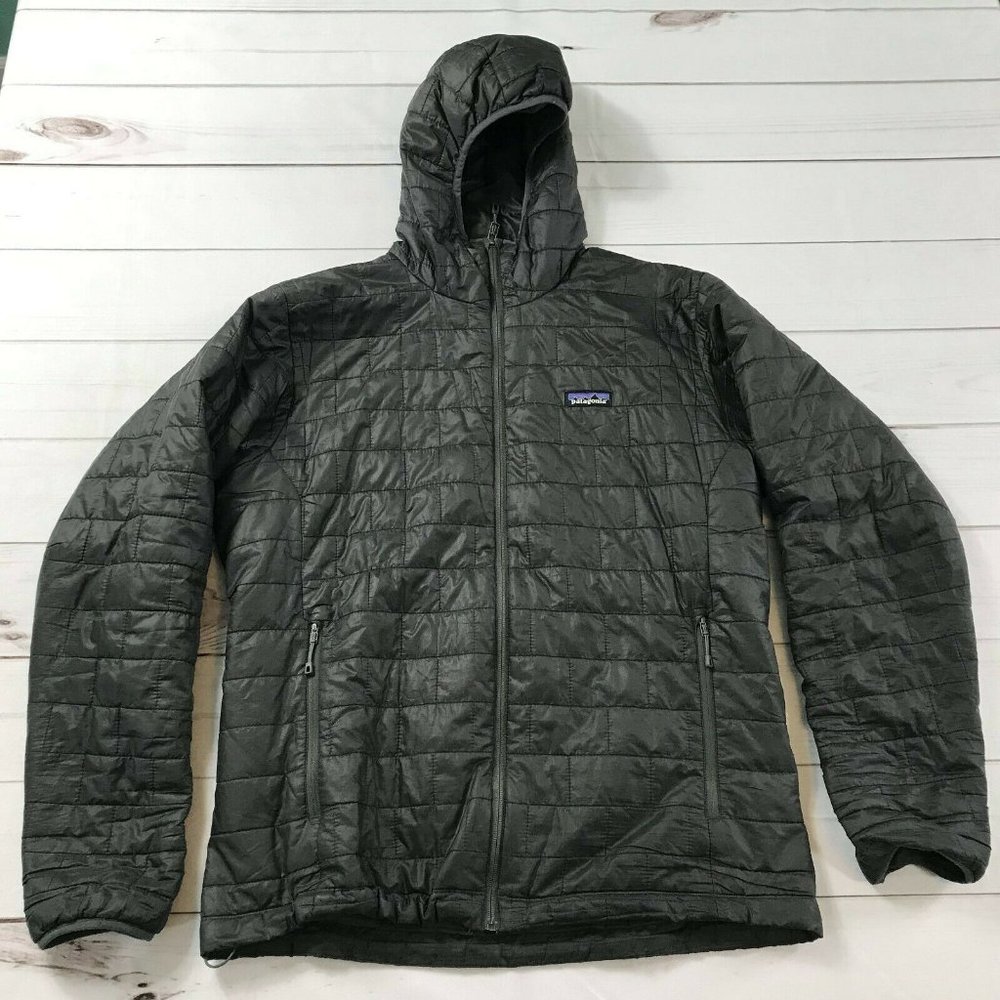 Patagonia Men's Black Long Sleeve Quilted Hooded Full Zip Jacket Sz L